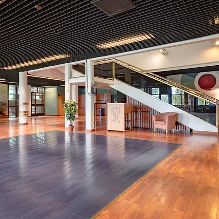 & Kurssikeskus * Raseborg