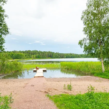 & Kurssikeskus Karjaa
