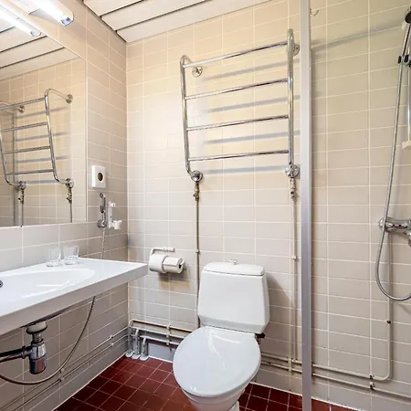 & Kurssikeskus Ξενοδοχείο Raseborg